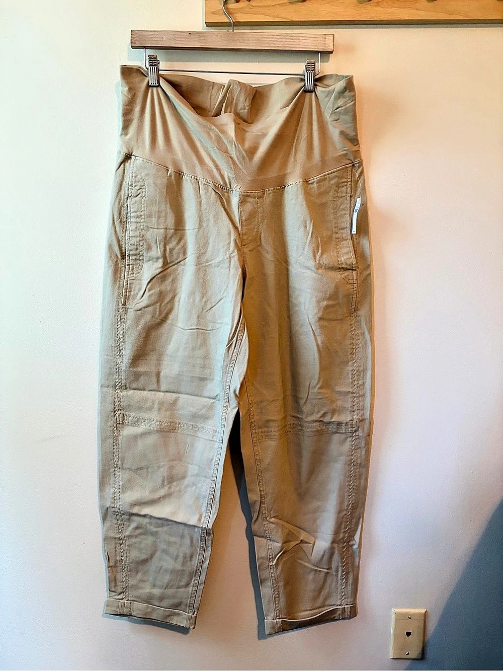 Old Navy Maternity Rollover-Waist Barrel-Leg Pants Size L